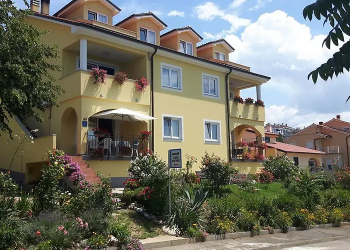 Topalovic * 코스트레나