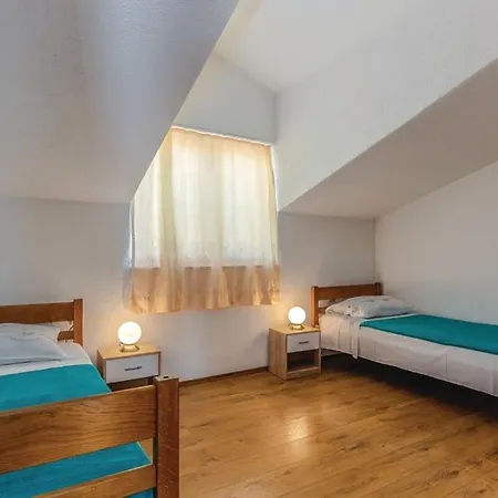 Апартаменты Topalovic Кострена