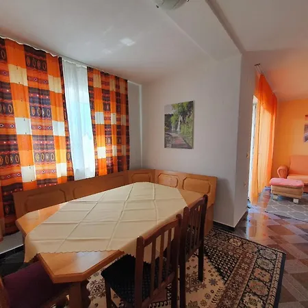 Topalovic * Кострена