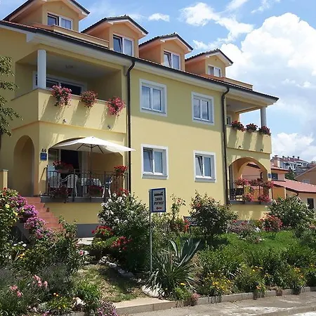 Topalovic * Кострена